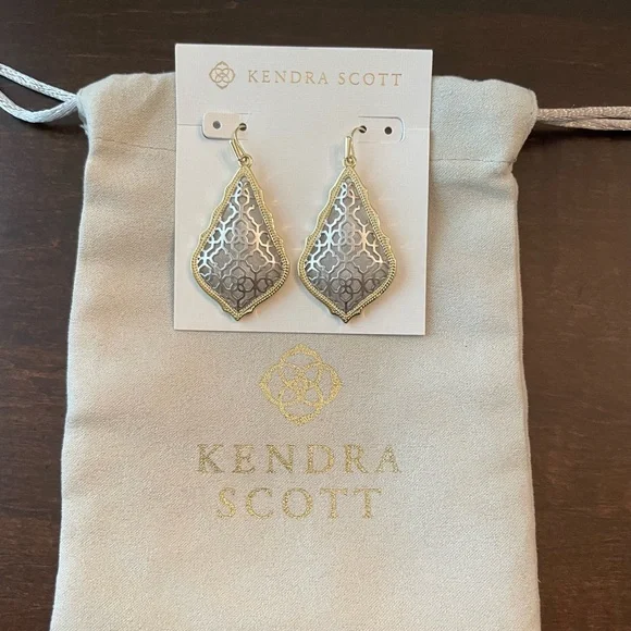 Kendra scott addie deals